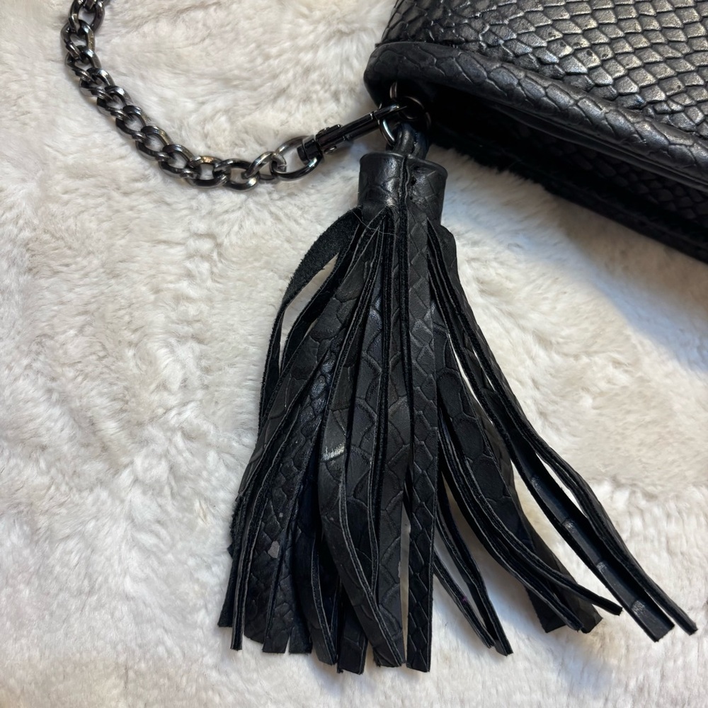 AKAIV Crossbody Bag Black Reptile Print Steel-tone Chain Strap Tassel Vegan - Picture 5 of 16